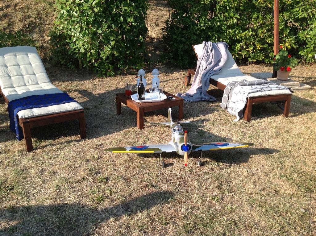 B&B Dell'Aviatore San Liberato Exteriör bild