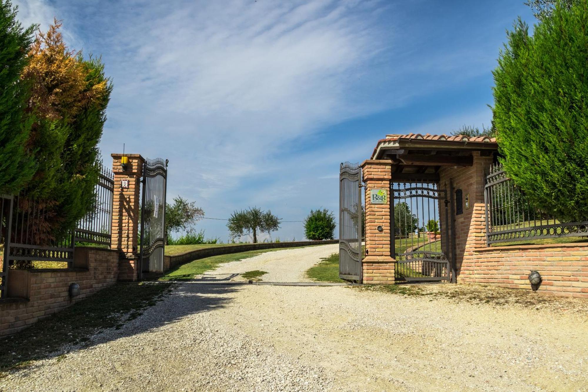 B&B Dell'Aviatore San Liberato Exteriör bild